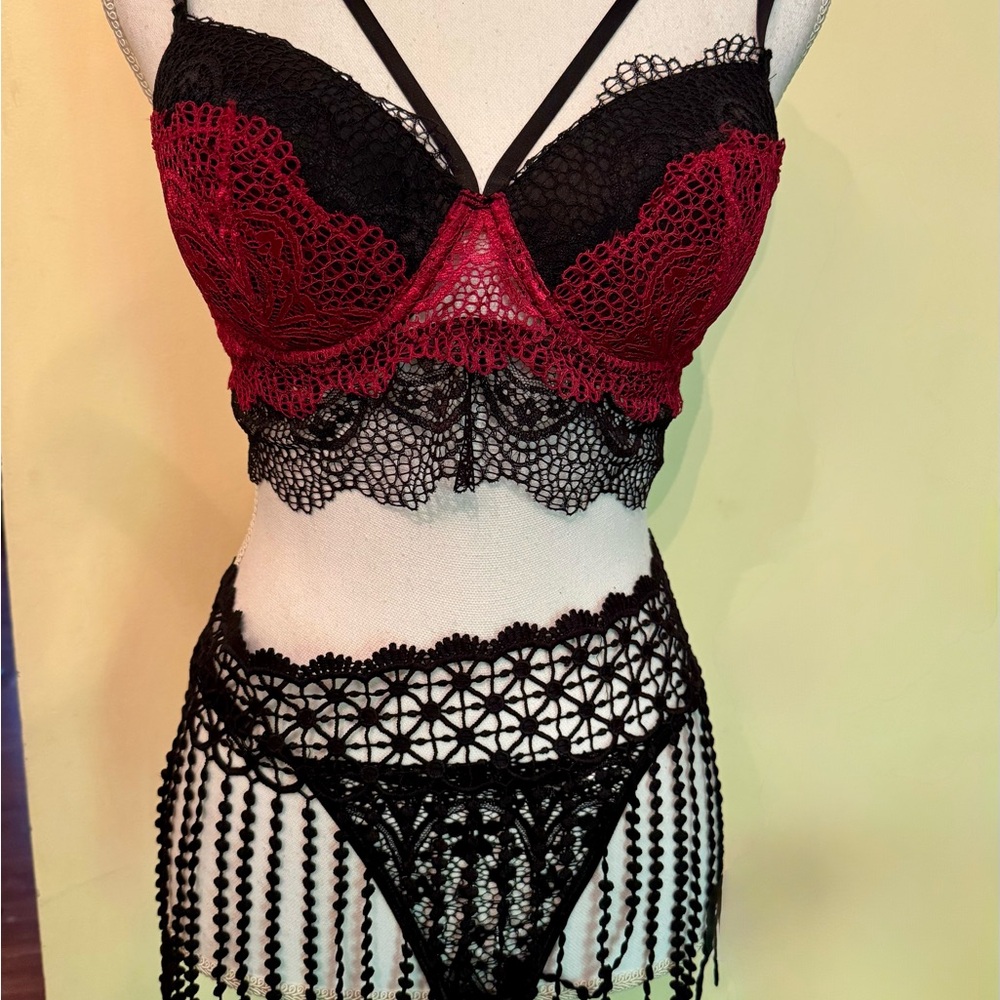 Elegant Red and Black Lace Lingerie Set